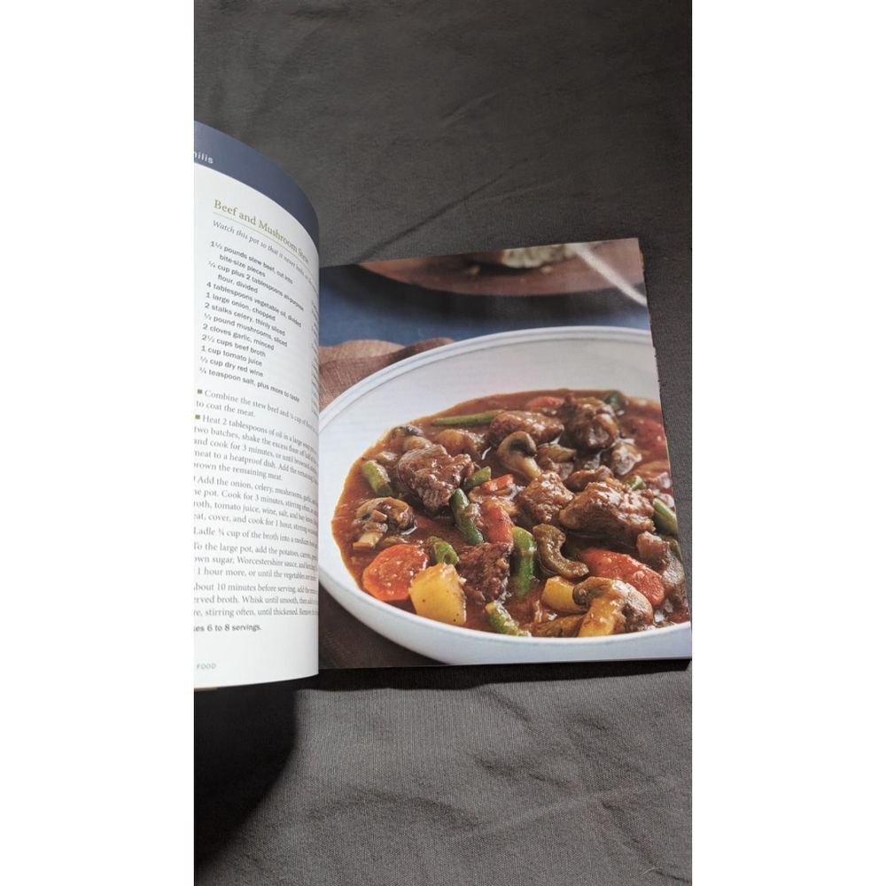 The Old Farmer's Almanac Comfort Food: Every dish you love, every re - GOOD - Picture 7 of 10